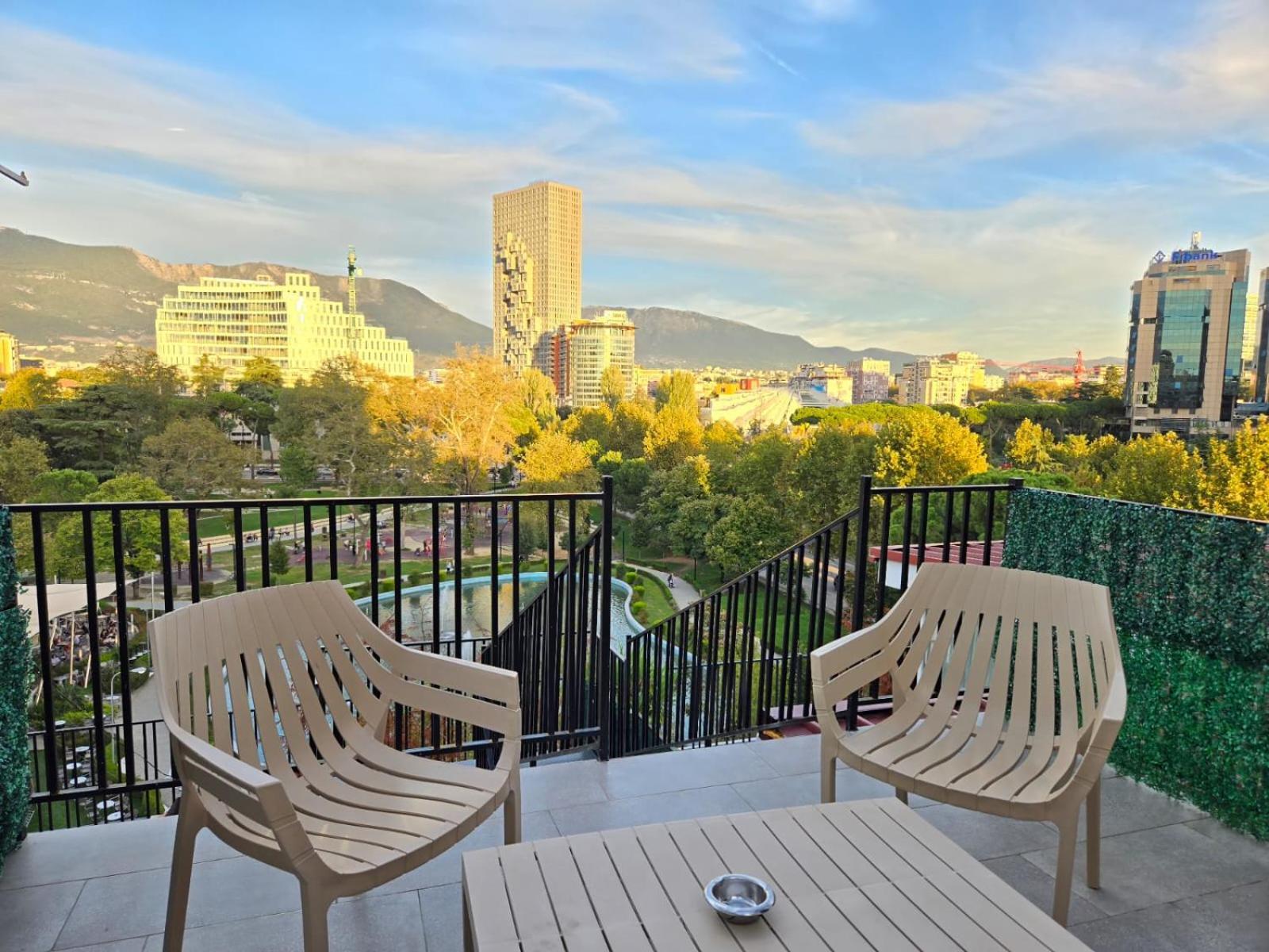 Tirana City Center Penthouse Oasis Exterior photo